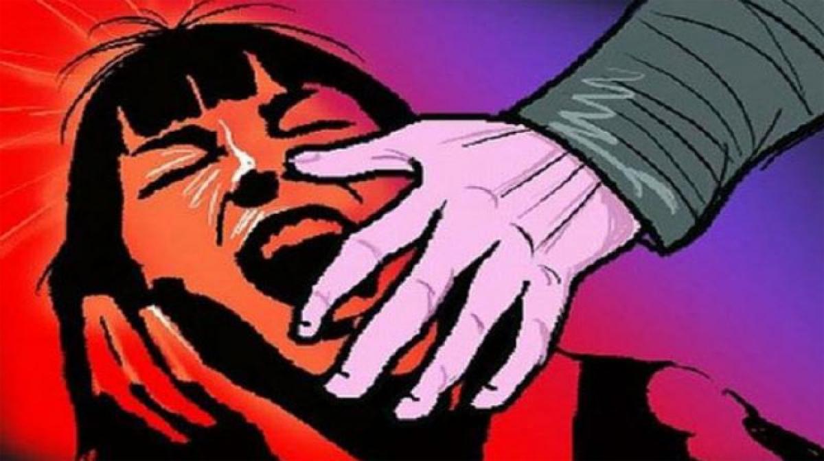 Minor girl thrown off roof for resisting rape in Uttar Pradesh